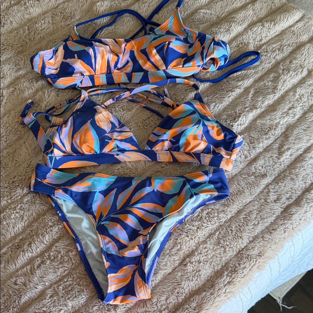 CUPSHE Leaf Print Bikini Set - Picture 3 of 9